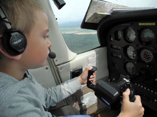 dítě pilot